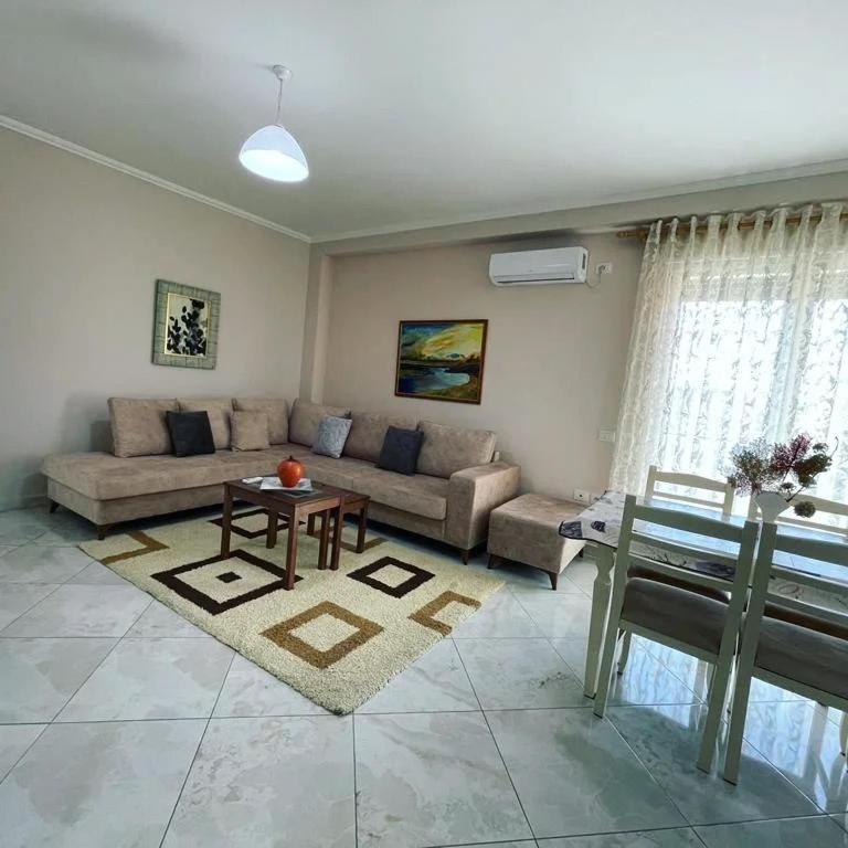 Apartment I 2