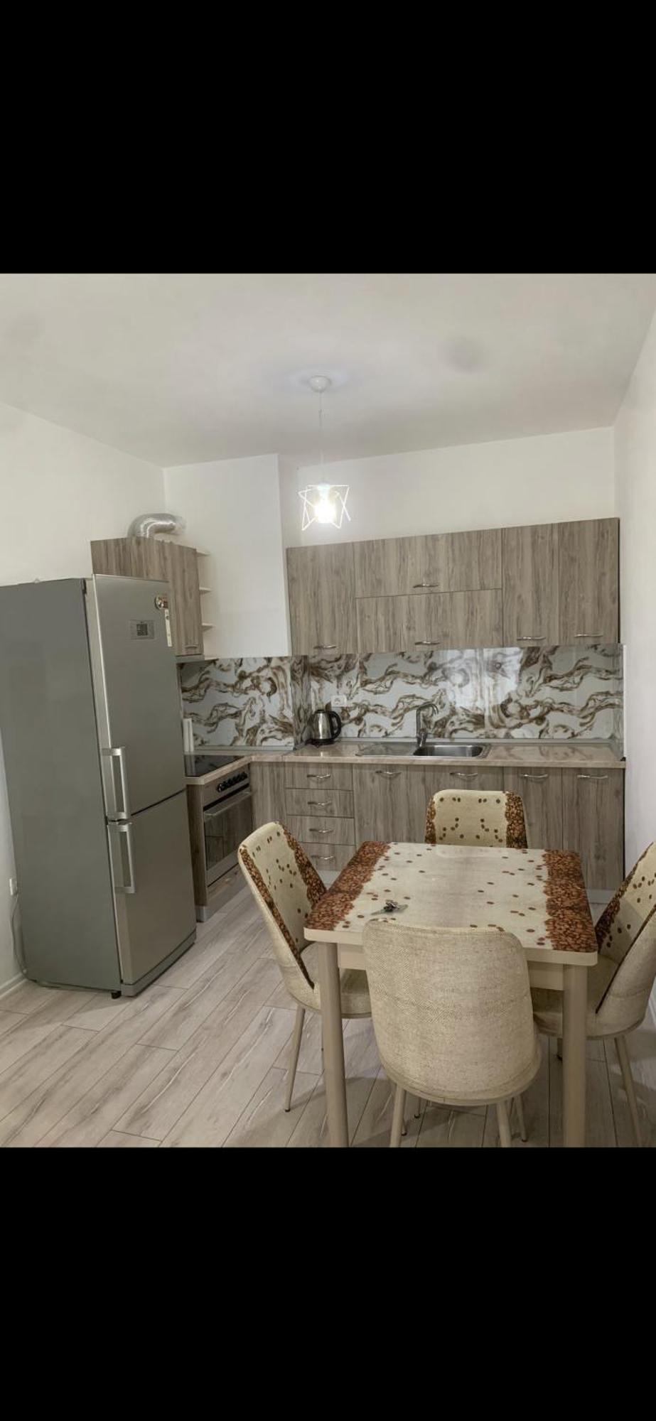 I 2 Apartment